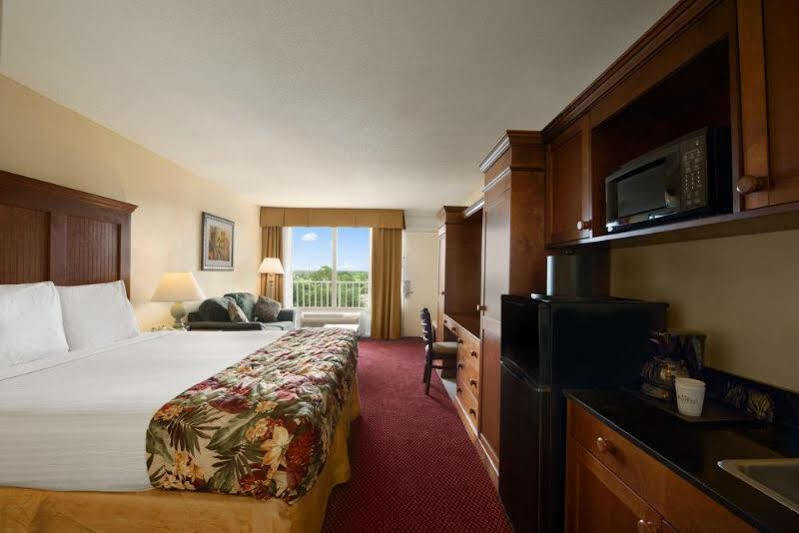 Baymont By Wyndham Celebration Hotel Кисими Екстериор снимка